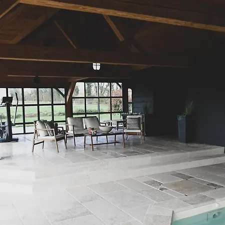 Prázdninový dům Magnifique Maison Au Coeur Du Perche Avec Piscine Chauffee, Sauna Et Hammam Grande Courbetiere