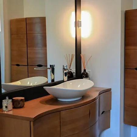 Prázdninový dům Magnifique Maison Au Coeur Du Perche Avec Piscine Chauffee, Sauna Et Hammam *