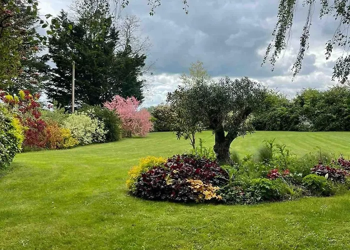 Hébergement de vacances Magnifique Maison Au Coeur Du Perche Avec Piscine Chauffée, Sauna Et Hammam *