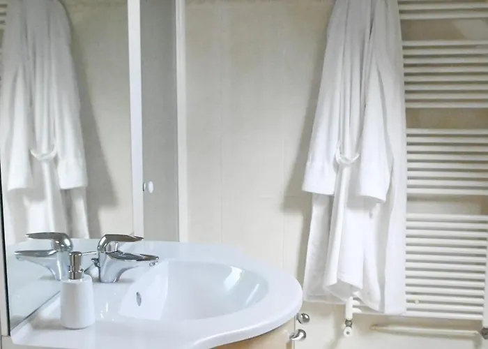 Magnifique Maison Au Coeur Du Perche Avec Piscine Chauffée, Sauna Et Hammam